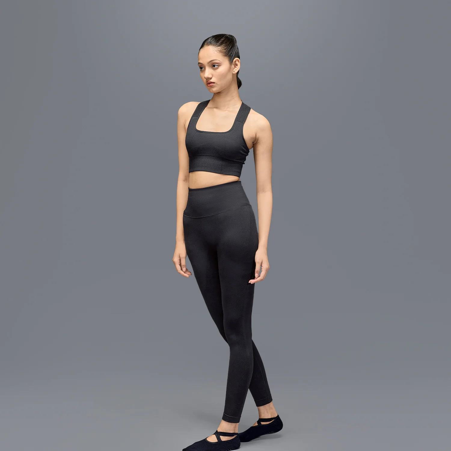 Limitless Snatched Ruched back Legging- Black - Image 2