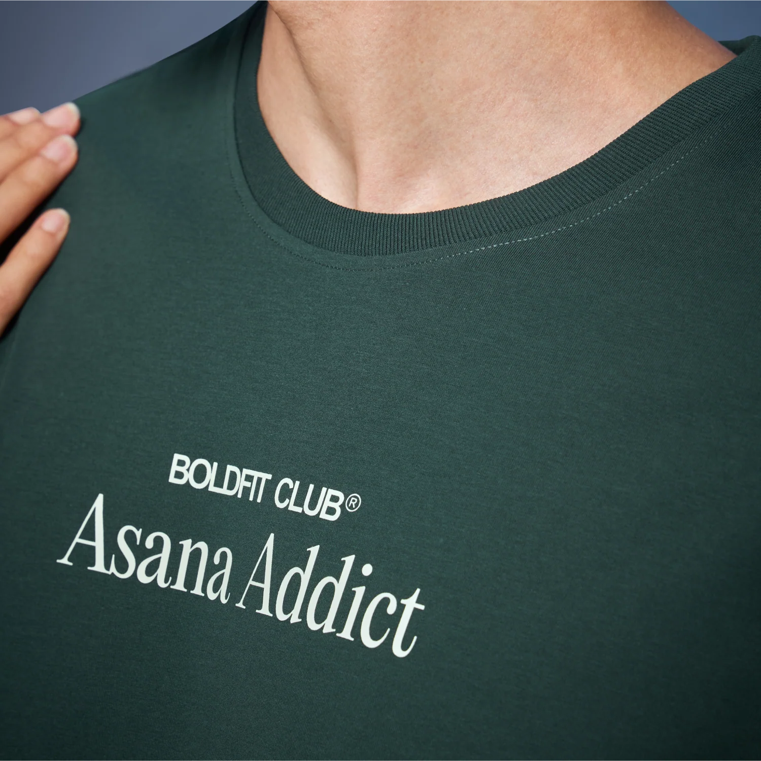 Graphic Tee Unisex Bottlegreen- Asana Addict - Image 4
